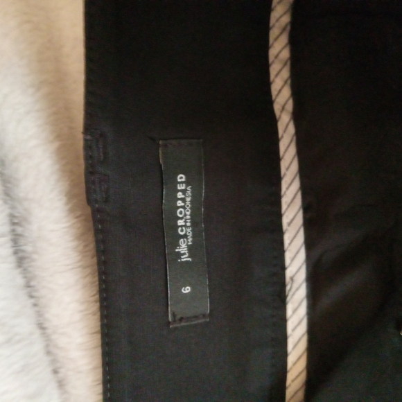 Ann Taylor LOFT Julie Cropped Black Dress/ Career Pants Size 6, 24" Inseam - Picture 10 of 12